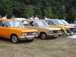 Stare zabytkowe pojazdy zjechały do Dobrzenia Wielkiego. Trwa XII Zlot Oldtimerów