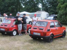 Stare zabytkowe pojazdy zjechały do Dobrzenia Wielkiego. Trwa XII Zlot Oldtimerów