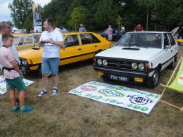 Stare zabytkowe pojazdy zjechały do Dobrzenia Wielkiego. Trwa XII Zlot Oldtimerów