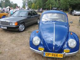 Stare zabytkowe pojazdy zjechały do Dobrzenia Wielkiego. Trwa XII Zlot Oldtimerów