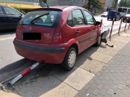 Pijana 45-latka rozbiła auto w centrum miasta