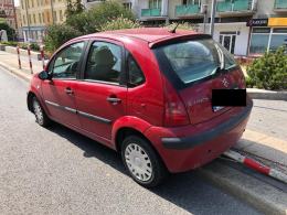 Pijana 45-latka rozbiła auto w centrum miasta