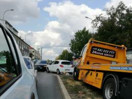 Zderzenie samochodów osobowych przy skrzyżowaniu Ozimska-Plebiscytowa