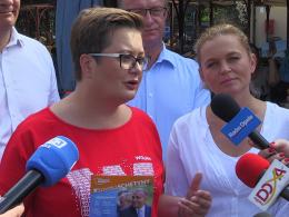 Katarzyna Lubnauer:"Jeździmy małym busikiem, nie latamy jak Kuchciński czy prezes Kaczyński"