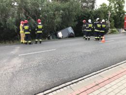 Dachowanie samochodu na Prószkowskiej w Opolu