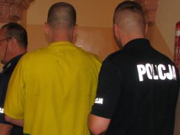 Wpadł z narkotykami i zaatakował policjanta