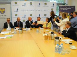 Pierwsze "antysmogowe" umowy podpisały Olesno i Strzelce Opolskie