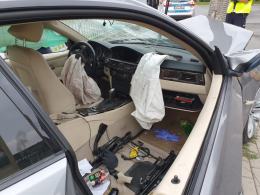 Poranny rajd nietrzeźwego kierowcy BMW zakończył się na latarni