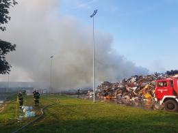 Trwa akcja gaśnicza na składowisku odpadów w Kędzierzynie Koźlu