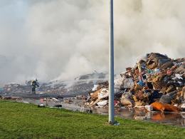 Trwa akcja gaśnicza na składowisku odpadów w Kędzierzynie Koźlu
