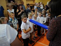 Młodzież szkolna rozpoczęła rok szkolny. Jeszcze 297 dni do wakacji