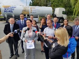 Cysterny wstydu pokazują tragiczne rządy PO-PSL. Kolejny etap kampanii PiS