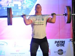 Przed opolskim ratuszem pokazali się "siłacze" z różnych dziedzin sportu