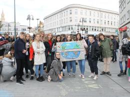 Młodzież zbuntowała się przeciwko bierności polityków w sprawie zmian klimatycznych