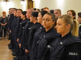 23 nowych policjantów ślubowało w Opolu