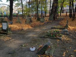 Opolanie tradycyjnie sprzątali cmentarz przy ulicy Wrocławskiej 