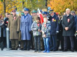 Opolanie tłumnie na Placu Wolności świętują 101 rocznicę odzyskania Niepodległości