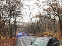 18-latek wpadł w poślizg. Dwie osoby ranne 