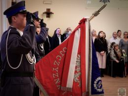 25 nowych policjantów ślubowało na sztandar