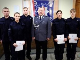 25 nowych policjantów ślubowało na sztandar