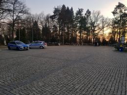 Mężczyzna śmiertelnie postrzelił się nad grobem