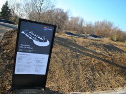 Deskorolkarze już testują nowo otwarty Pumptrack w Opolu-Czarnowąsach