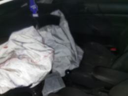 Niebezpieczny poranek w powiecie kluczborskim. Volkswagen zderzył się z autobusem