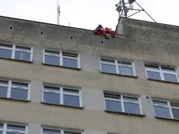 Bohaterowie z bajek weszli do małych pacjentów oknem