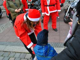 Zmotoryzowani Mikołajowie wjechali na opolski Rynek