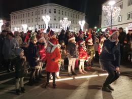 Setki uczestników 6. Marszu Mikołajów przeszło ulicami Opola