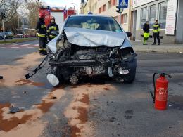 Citroen zderzył się z radiowozem jadącym na sygnale