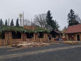 W Opolu-Szczepanowicach trwa budowa Szopki Bożonarodzeniowej