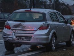 Zablokowana DK 46 w Dąbrowie po zderzeniu pojazdów