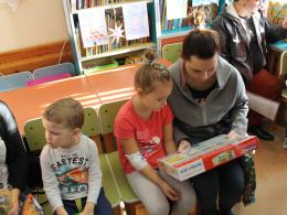Strażacy obdarowali małych pacjentów z USK