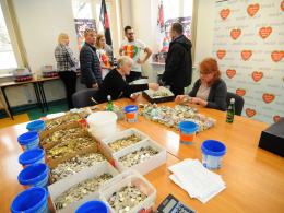 Wolontariusze zebrali już ponad 100 tysięcy złotych do puszek WOŚP