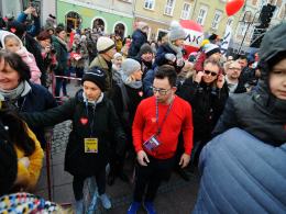 Opolanie utworzyli wielkie, żywe serce na rynku