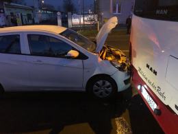 Zderzenie Opla i dwóch autobusów MZK w Opolu