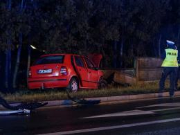 Dwie osoby poszkodowane po wypadku w Dąbrowie