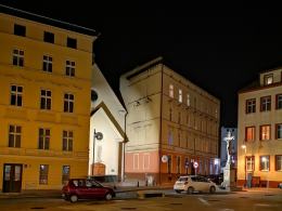 Mieszkańcy skarżą się na parkujących niezgodnie z przepisami na placu św. Sebastiana