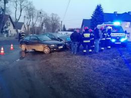 Zderzenie samochodów w Magnuszowicach