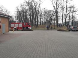 Mimo reanimacji, nie udało się uratować starszego mężczyzny. Interwencja w Ozimku