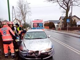 Zderzenie Alfa Romeo i Seata. 2 osoby poszkodowane