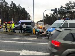 Nie działa sygnalizacja świetlna na obwodnicy miasta. Doszło do zderzenia pojazdów