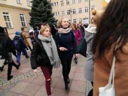 Blisko pół tysiąca maturzystów zatańczyło poloneza na rynku w Opolu