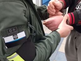 Tymczasowy areszt dla 34 i 35-latka za posiadanie znacznych ilości narkotyków