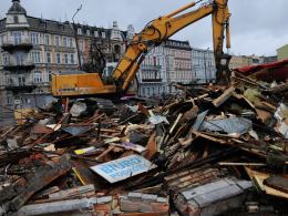 Dawny dworzec PKS już niemal zrównany z ziemią. Będą niespodzianki?