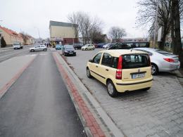Przed wjazdem do Stegu Arena nigdy nie było parkingu. Opolanie parkują jak chcą