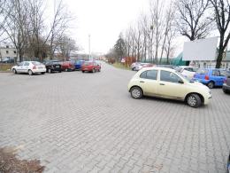 Przed wjazdem do Stegu Arena nigdy nie było parkingu. Opolanie parkują jak chcą