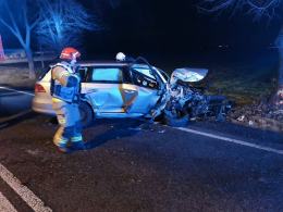 Poważne zderzenie BMW i Volkswagena. Ranna kobieta