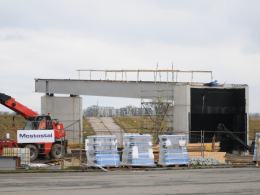 Kładka pieszo-rowerowa nad Kanałem Ulgi będzie gotowa na jesień